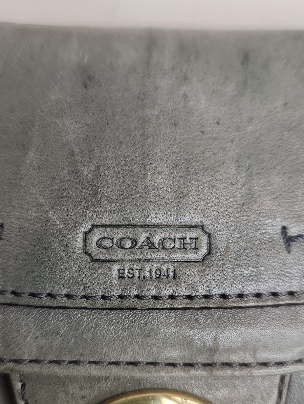 Coach light Gray Leather Turnlock Shoulder Bag Gold Hardware Classic Small Purse - Picture 3 of 13